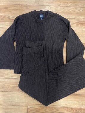 GAP Dark brown Ribbed Lounge Set top XS pants Small